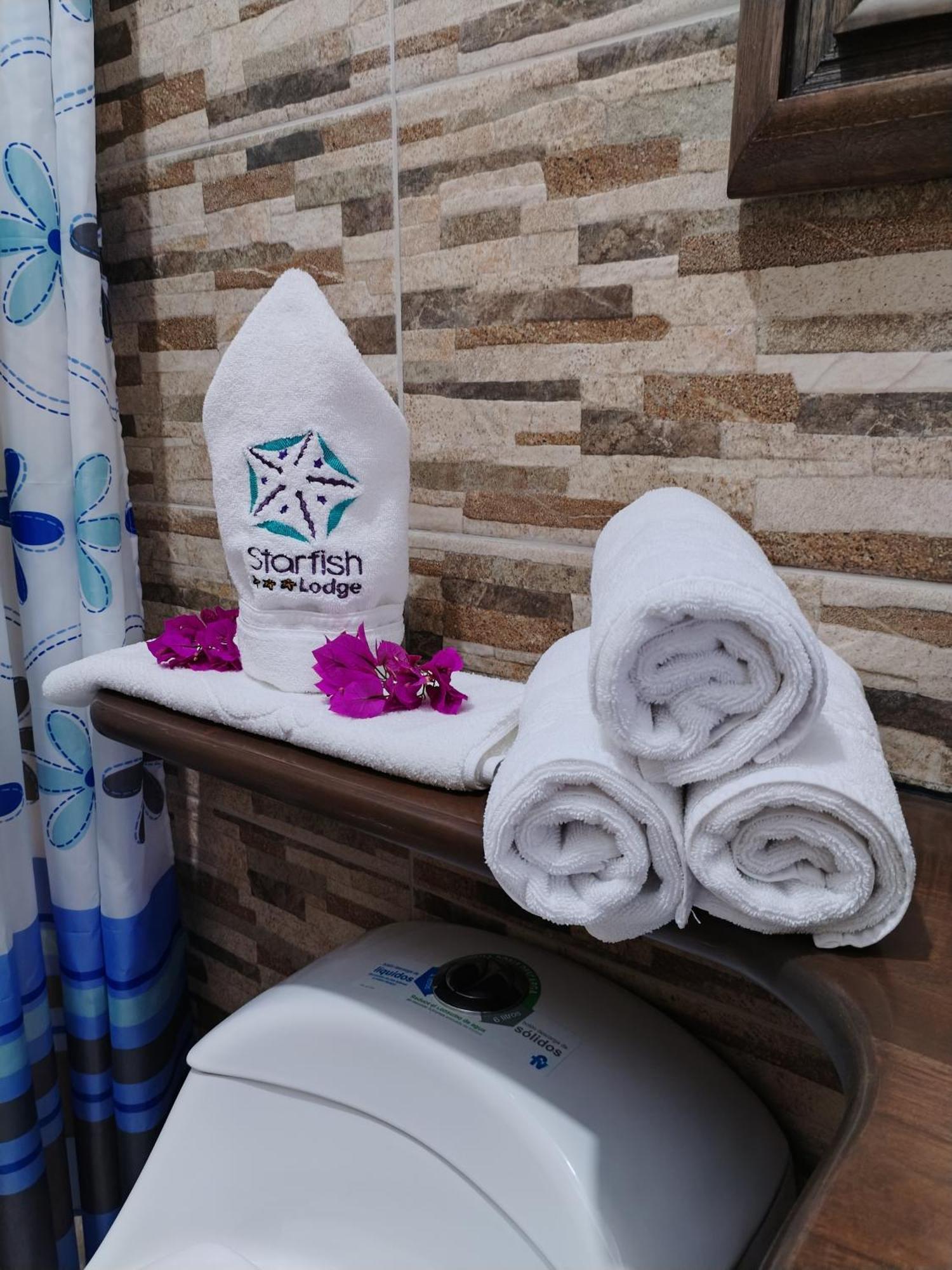Hotel Starfish Puerto Villamil Luaran gambar