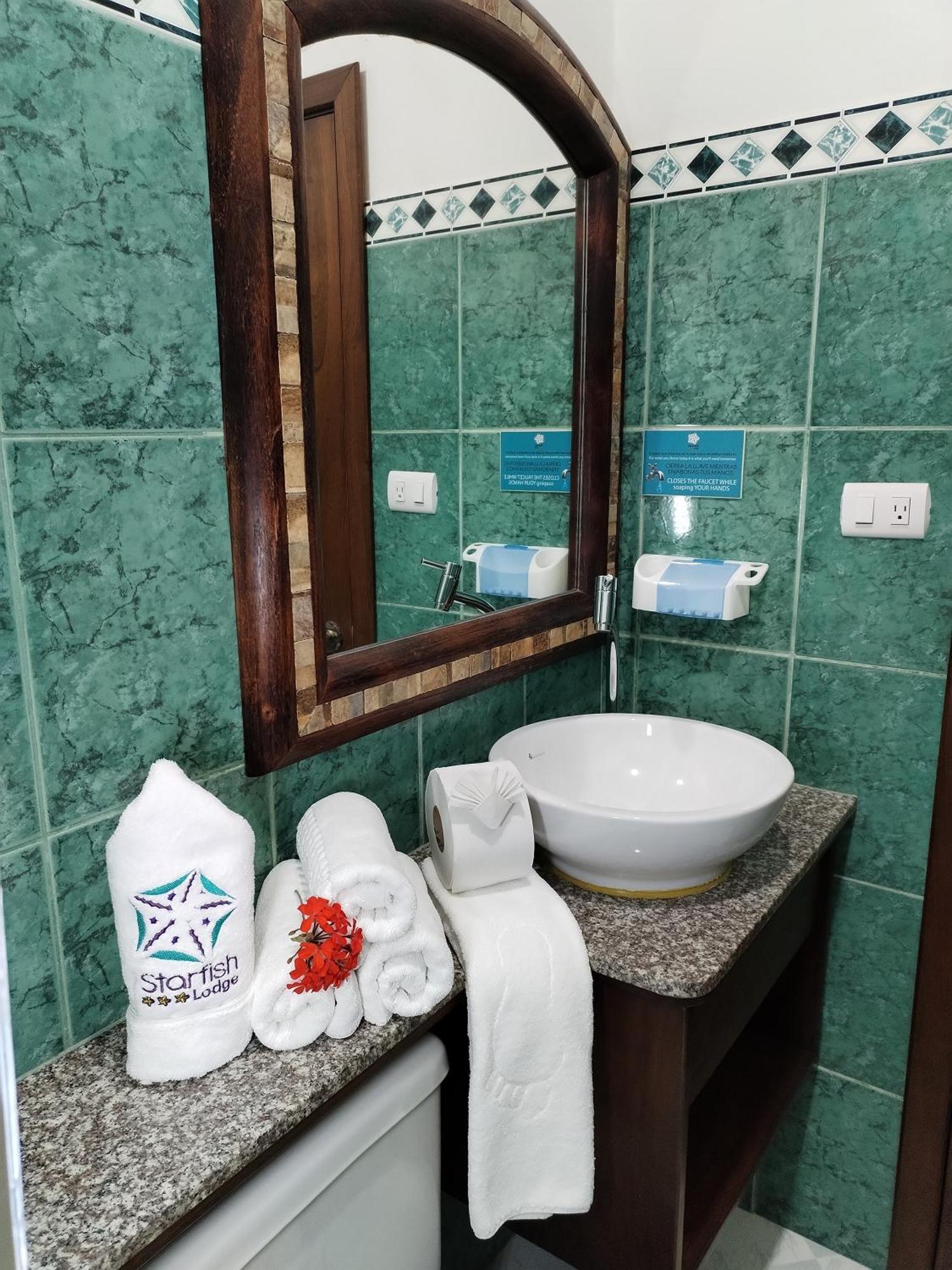 Hotel Starfish Puerto Villamil Luaran gambar