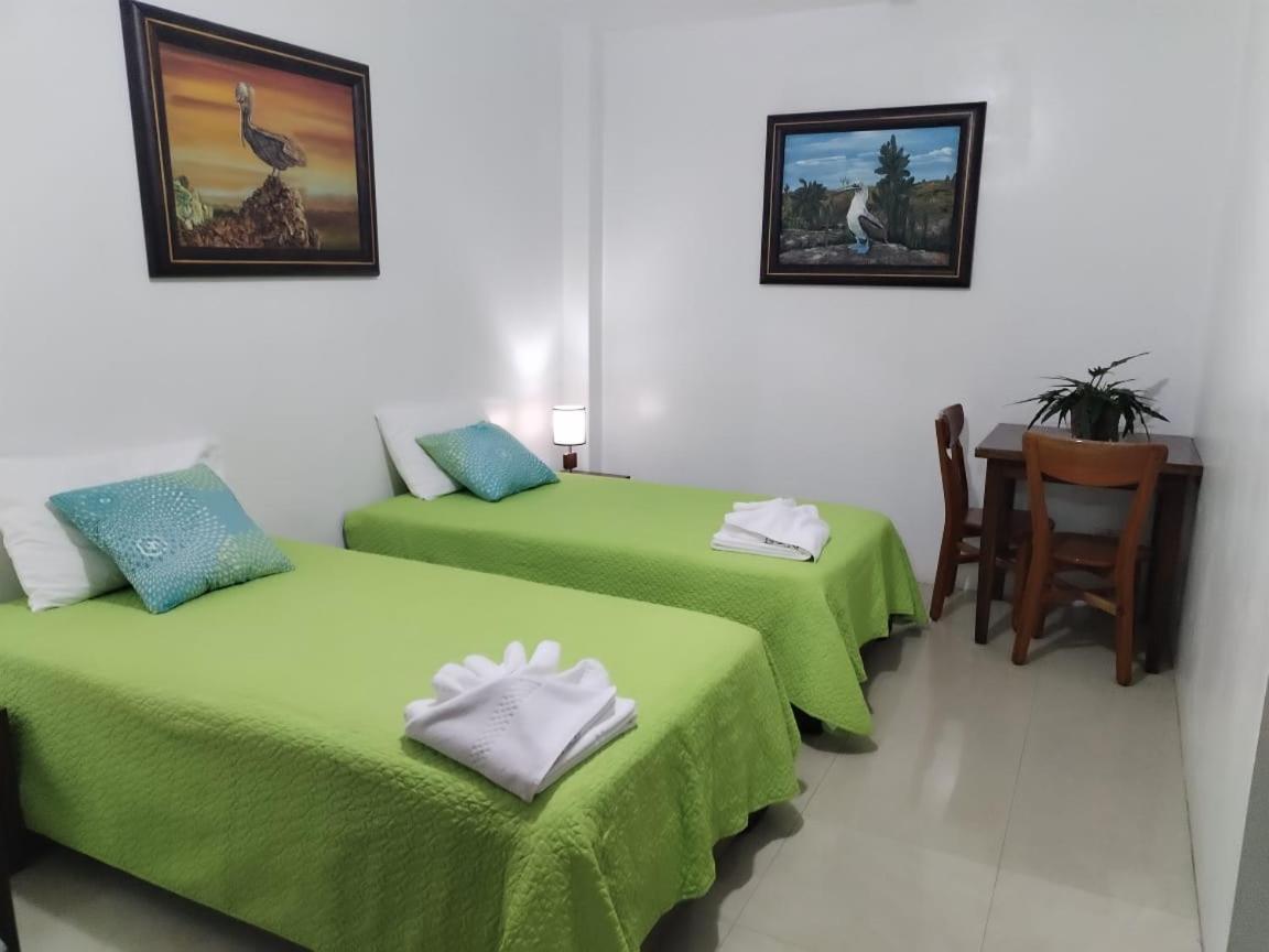 Hotel Starfish Puerto Villamil Luaran gambar